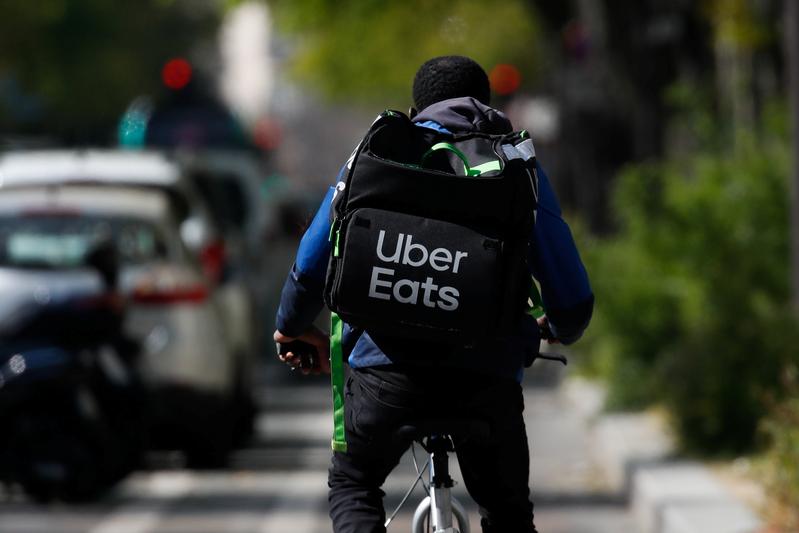 UberEats, Deliveroo workers drive French surge in new companies – Reuters UK