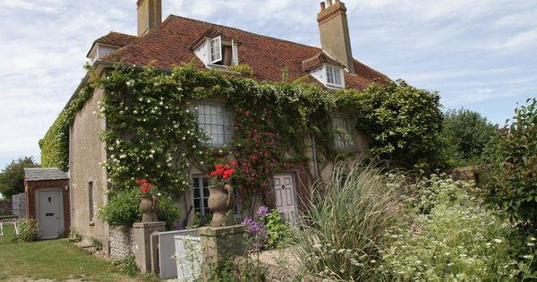 Meet “Vita And Virginia” At Charleston House in Sussex, England